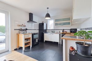 Photo 27- click for photo gallery